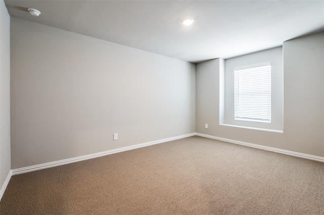 Building Photo - 602 Ezra Ln