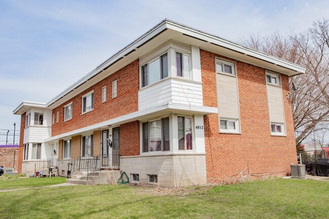 Building Photo - 4852 Carol St