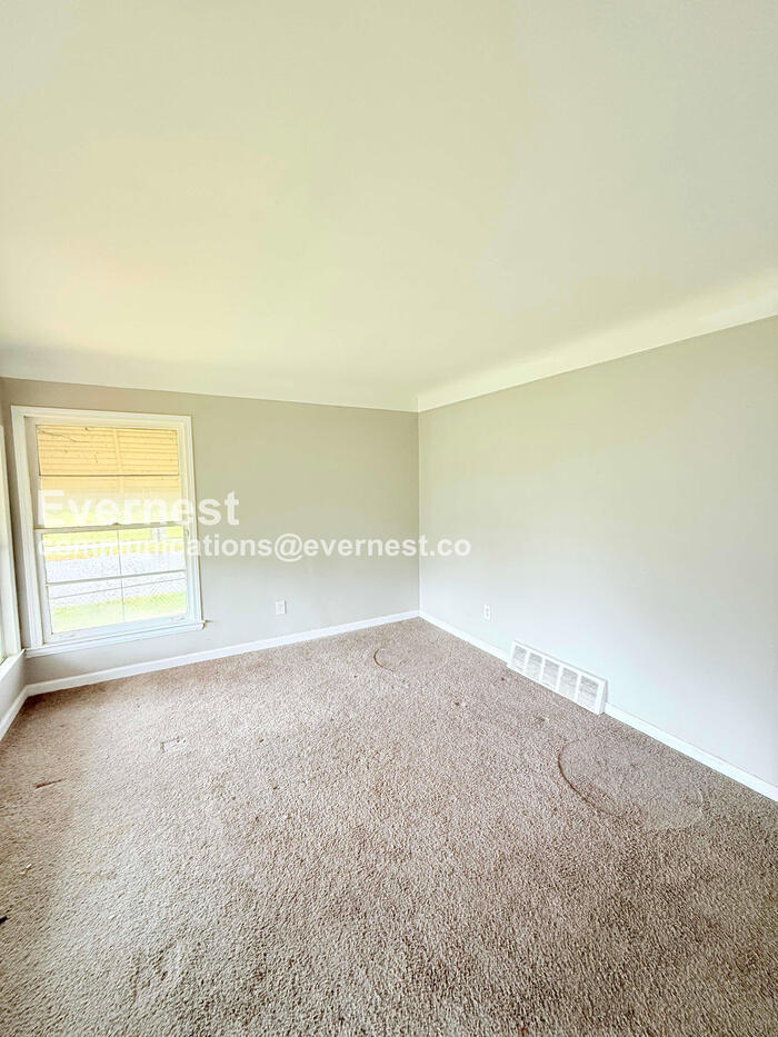 Building Photo - 4488 Maryland St