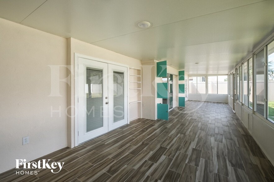 Building Photo - 7536 Regents Garden Way