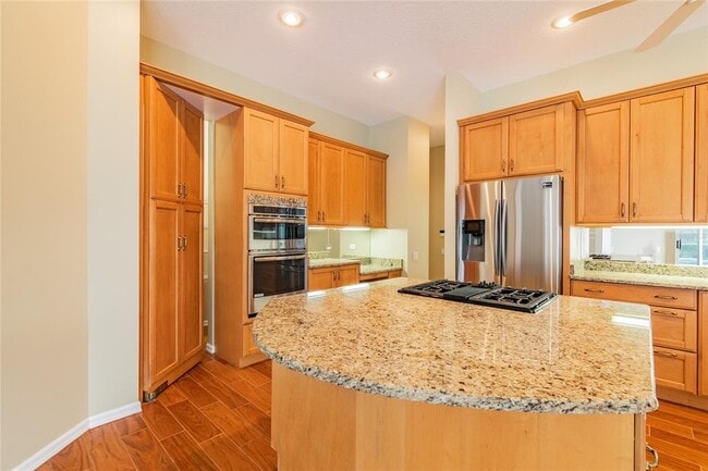 Building Photo - 10559 Greencrest Dr