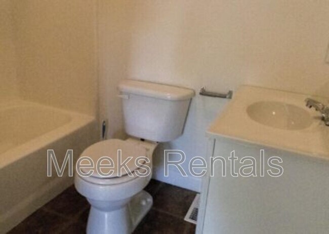 Building Photo - 327 Mill Rd