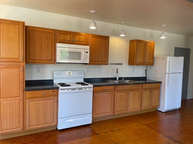 Building Photo - 1416