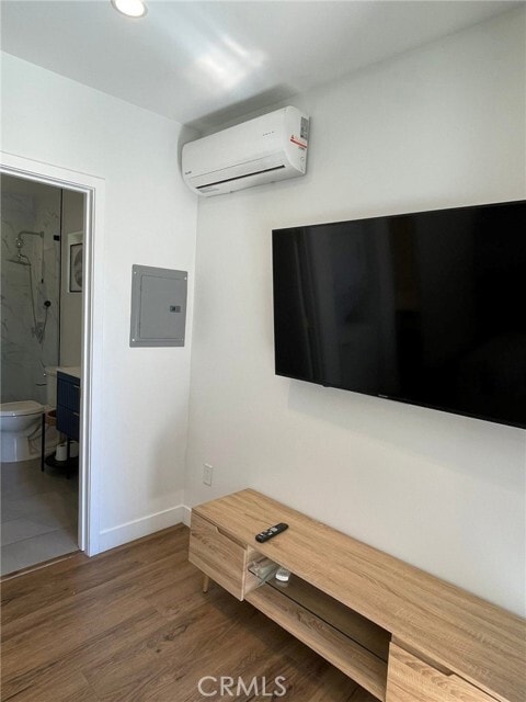 Building Photo - 23519 Aetna St