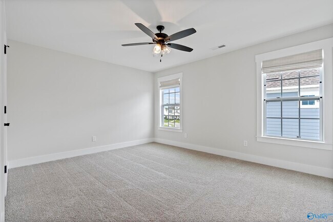 Building Photo - 6605 Waxwood Dr