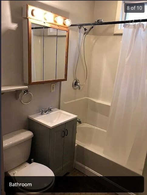 Building Photo - 53 Pilgrim Ave