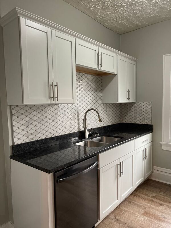 Building Photo - 931-933 E. Whittier Street