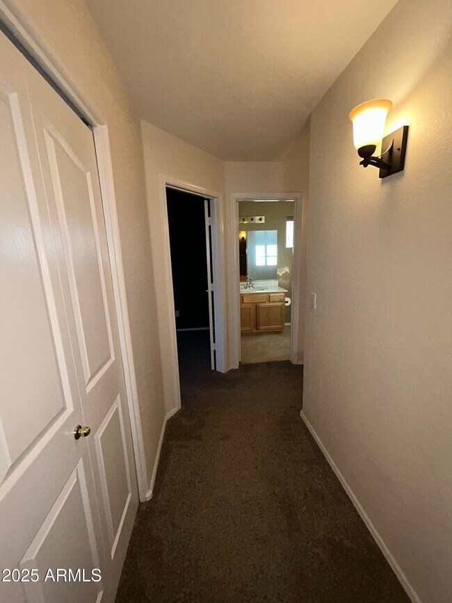 Building Photo - 4620 E Paso Trail