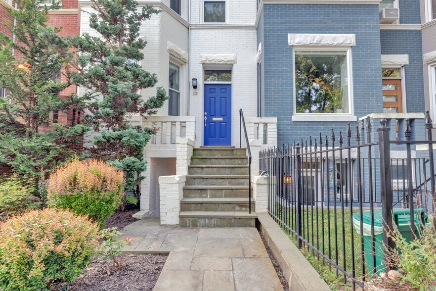 Primary Photo - 126 Bryant St NW