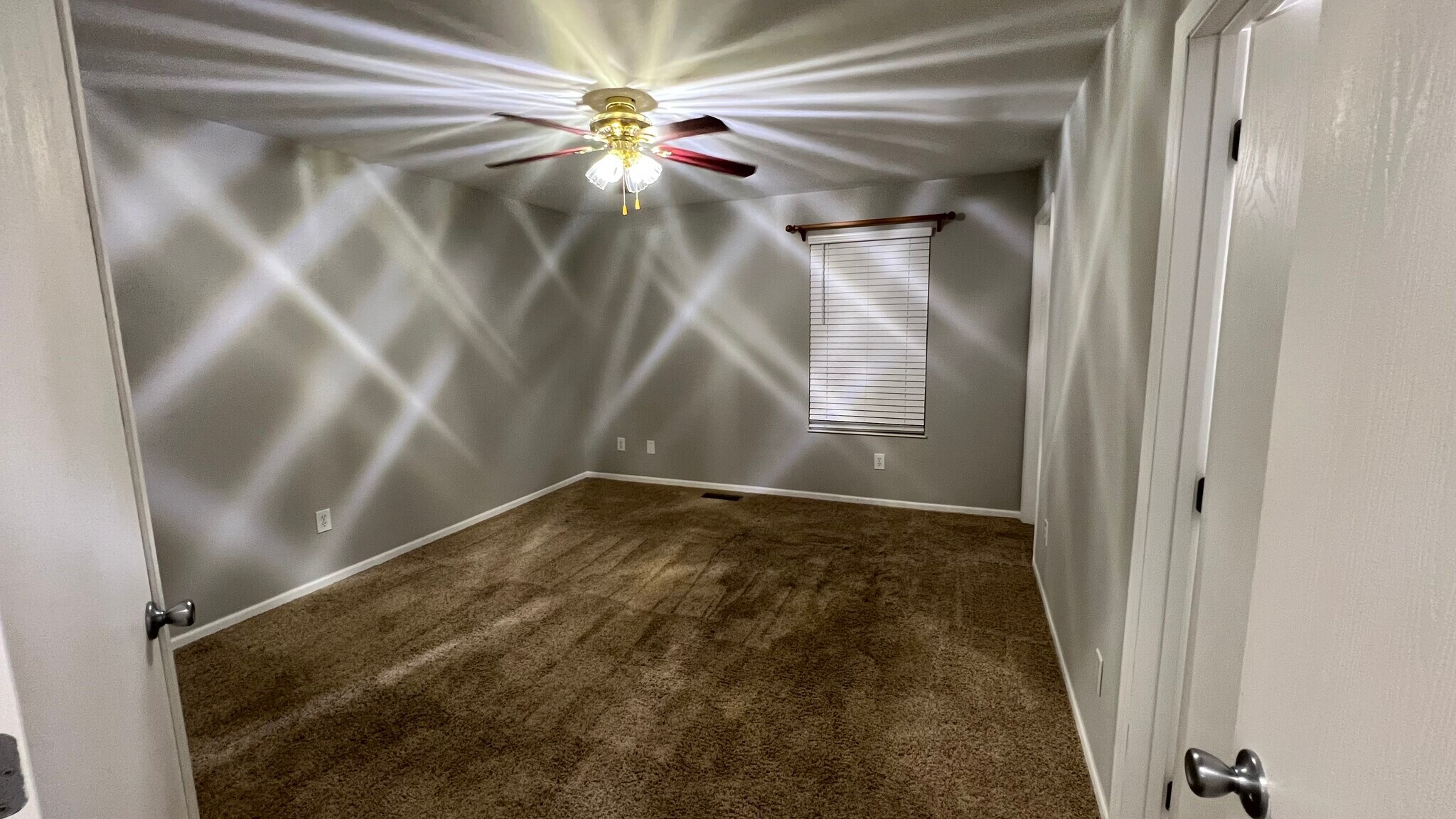 Building Photo - 6076 Georges Park Dr