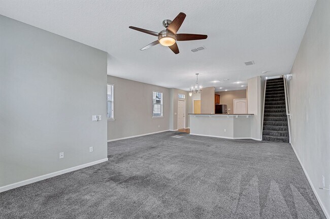 Building Photo - ***TWO WEEKS FREE*** Stylish 3BR Townhome with Garage & Walk-In Closet