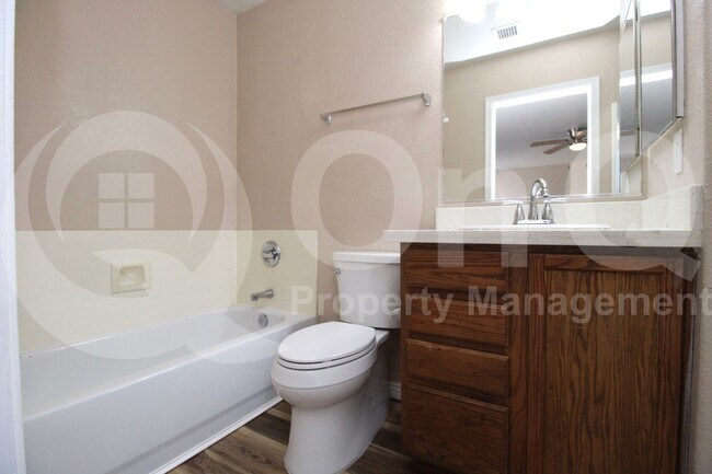 Building Photo - 9628 W Cordes Rd