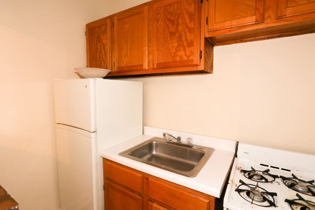 Building Photo - 4619 N Paulina St