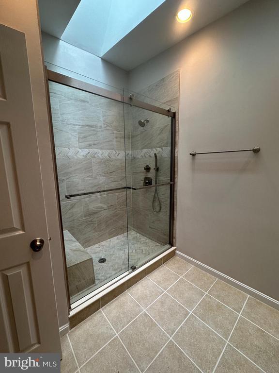 Building Photo - 5831 Norham Dr