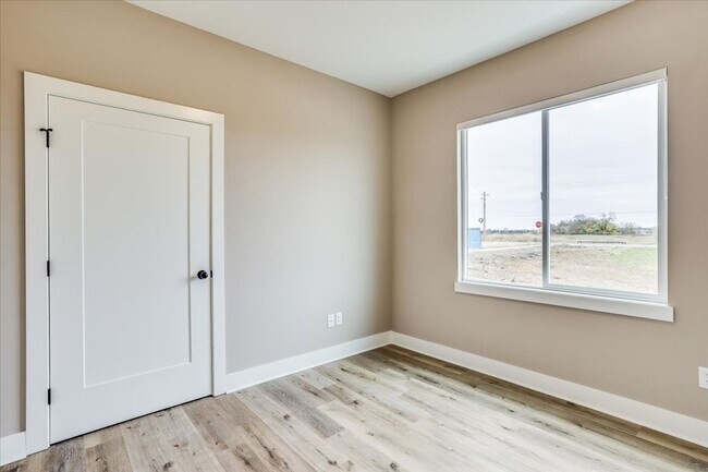 Building Photo - Northgate-Maxine Plan