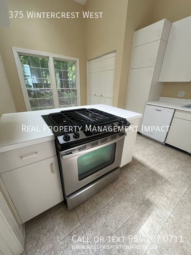 Building Photo - 375 Wintercrest W
