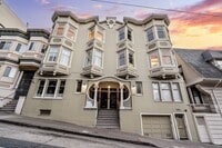 Building Photo - Gorgeous 4BR/2.5BA Nob Hill Home with Shar...