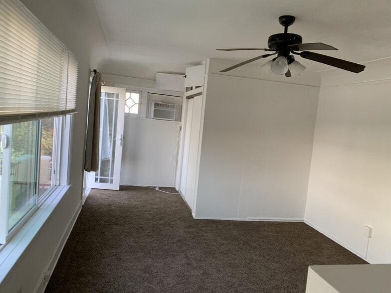 Building Photo - 5730 1/2 La Mirada Ave