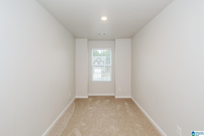 Building Photo - 173 Chelsea Park Rd