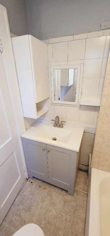 Building Photo - 74 Chestnut St