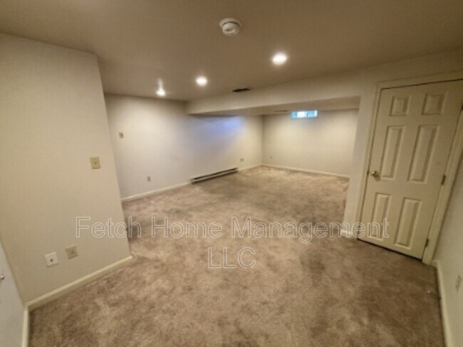 Building Photo - 143 Northwood Ct