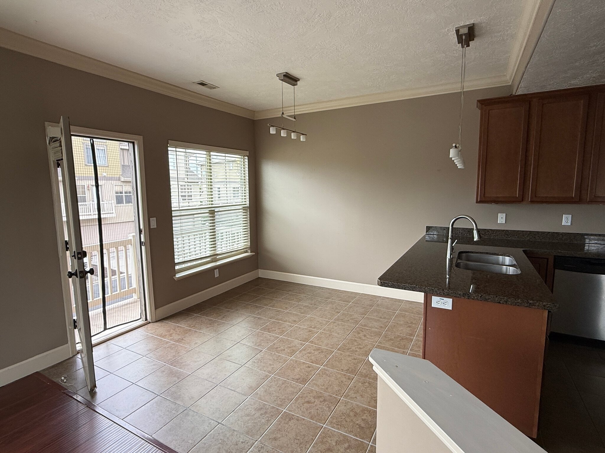 Building Photo - 597 E 1590 S
