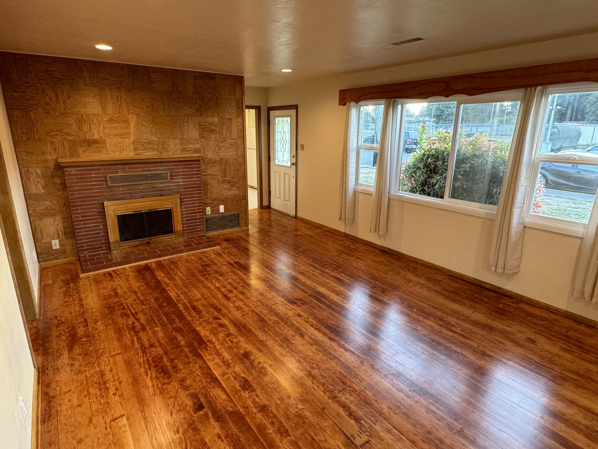 Building Photo - 3545 Dolbeer St
