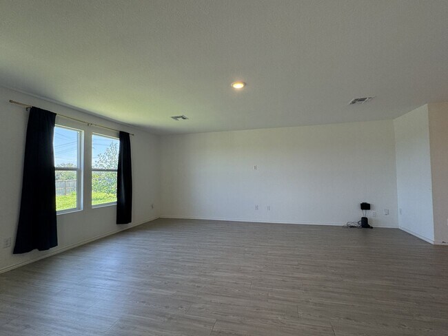Building Photo - 14803 Brandy Bnd