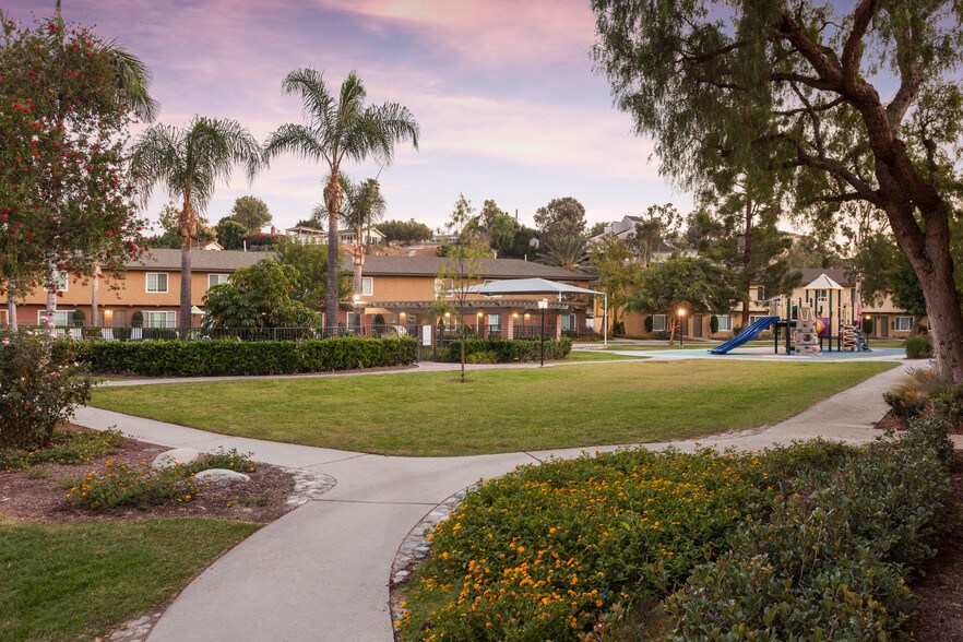 Yorba Linda Pines Villas