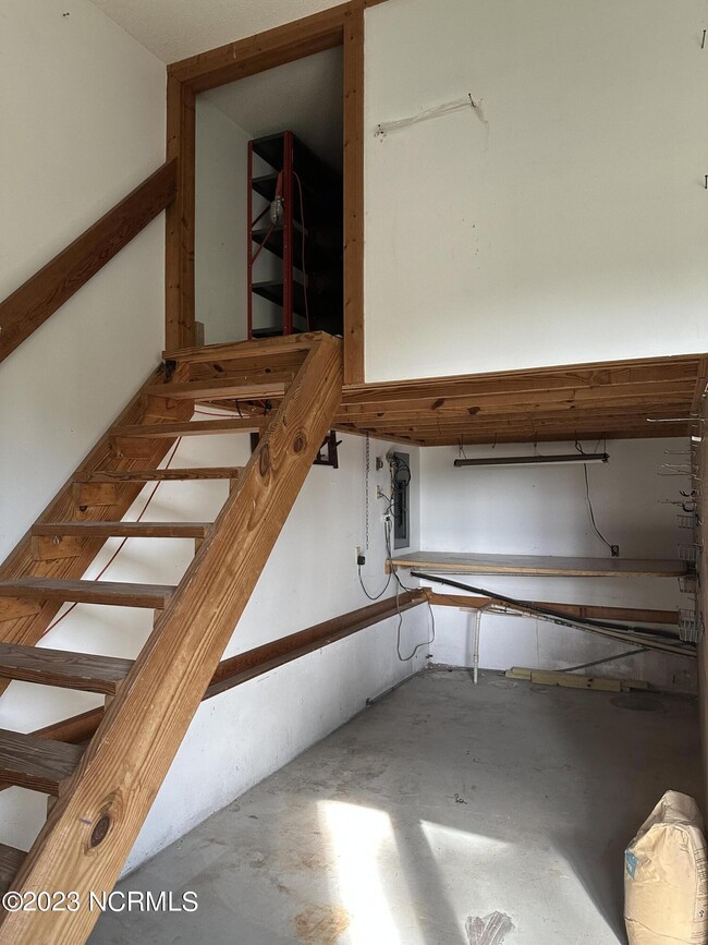 Building Photo - 205 Gemini Ct