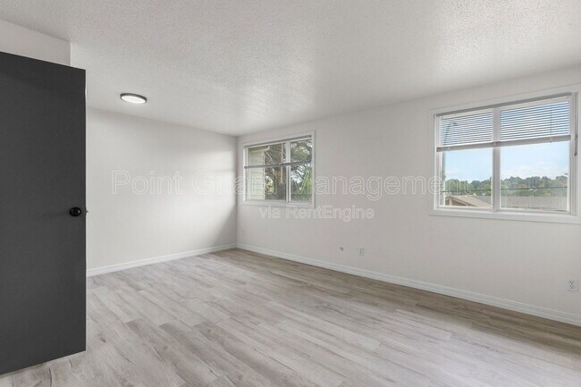 Building Photo - 1810 S Cleveland Ave