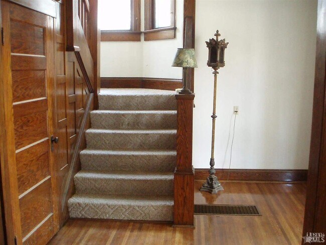 Building Photo - 636 Huffman St