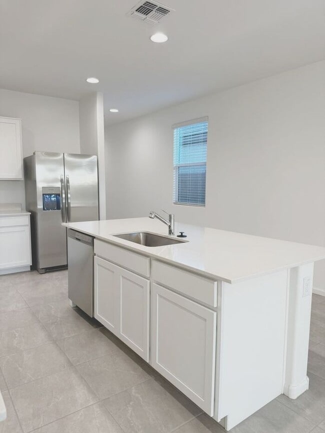 Building Photo - New 3 Bedroom 2 Bath Home at Western Gardens!