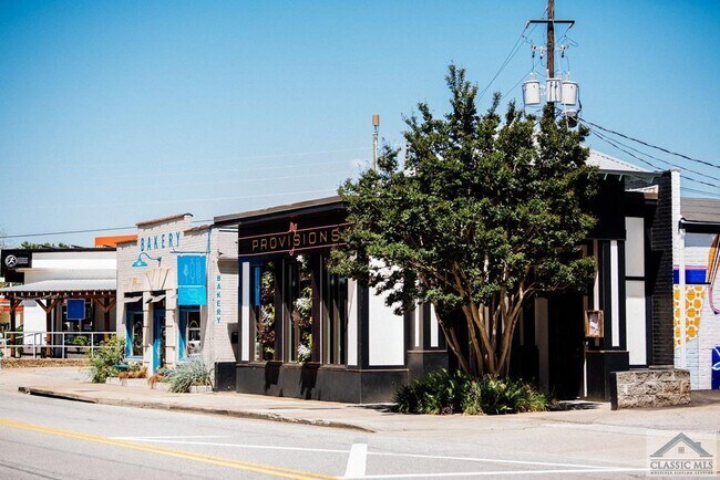 Building Photo - 285 Hampton Ct