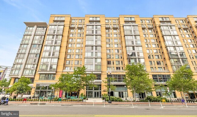 Building Photo - 475 K St NW