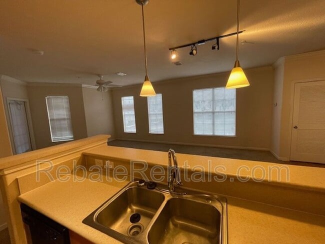 Building Photo - 8290 Gate Pkwy W