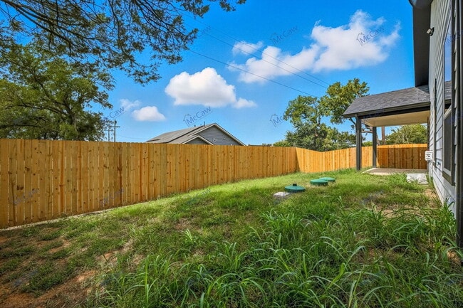 Building Photo - 4302 Mountain Hollow Dr