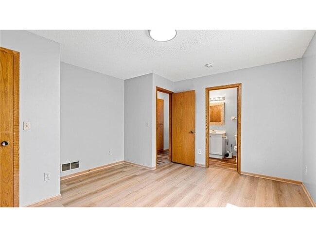 Building Photo - 11874 Jonquil St NW