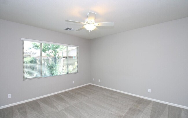 Building Photo - Stunning 3-bedroom, 3-bathroom home located in the heart of Peoria, AZ.