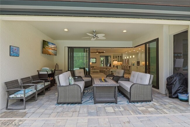 Building Photo - 11012 Castlereagh St