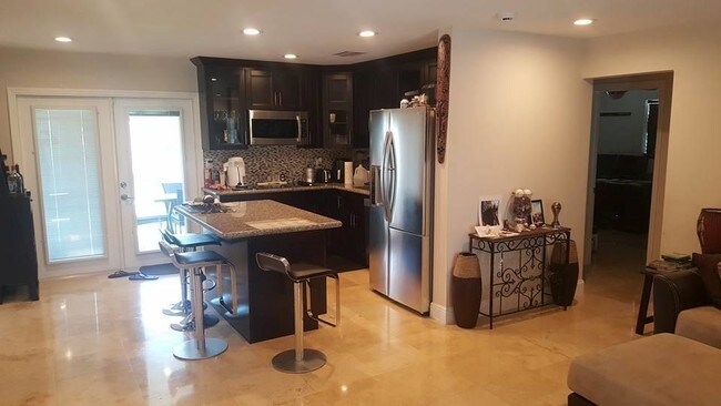 Building Photo - 2721 Sherman St