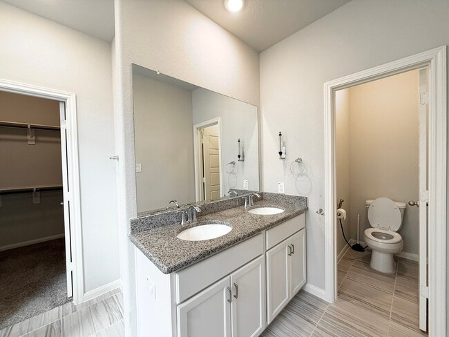Building Photo - 2731 Glenfield Manor Ln
