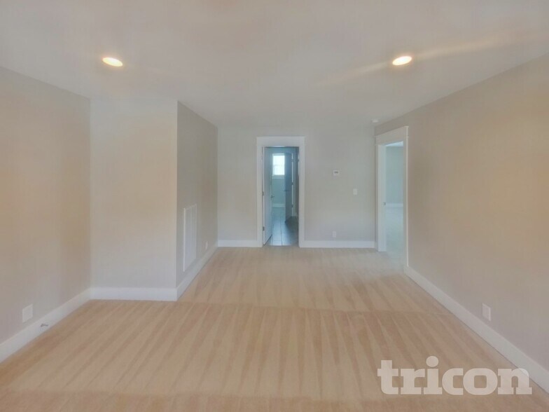 Building Photo - 228 Rockcastle Dr