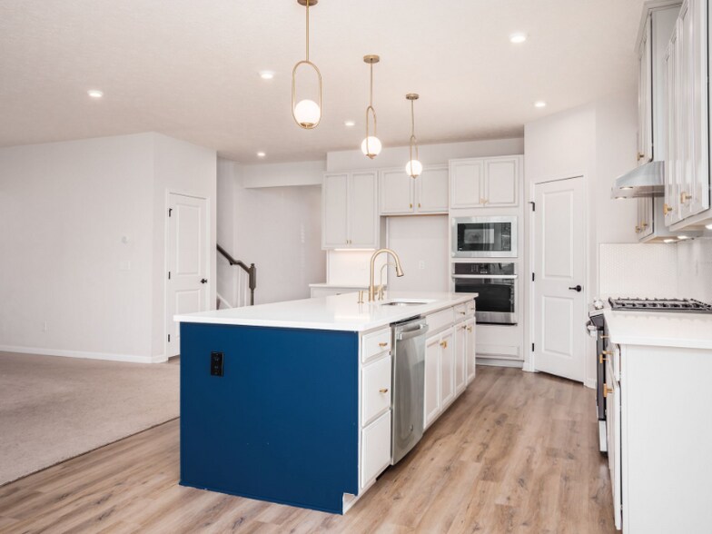 Building Photo - 103 Cameo Wds Dr