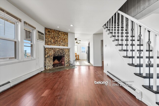 Building Photo - 2 Pirates Cove