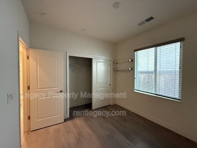 Building Photo - 8441 Ponta Delgada Dr