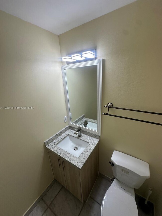 Building Photo - 6839 NW 69th Ct