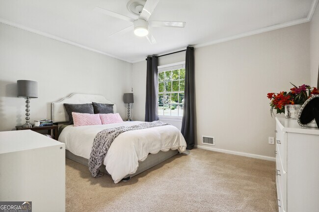 Building Photo - 515 Rock Shadow Ct