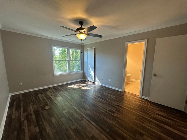 Building Photo - 2-bedroom, 2.5-bath Georgetown Colony Townhouse