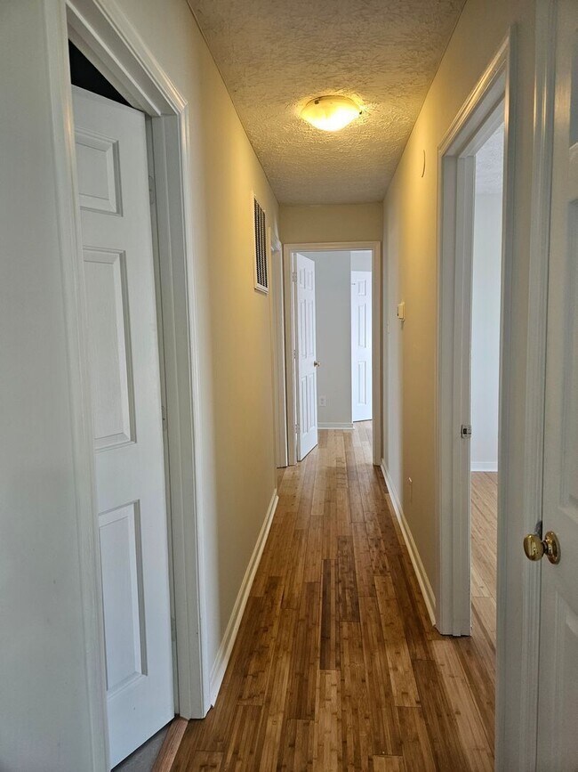 Building Photo - 2524 National St